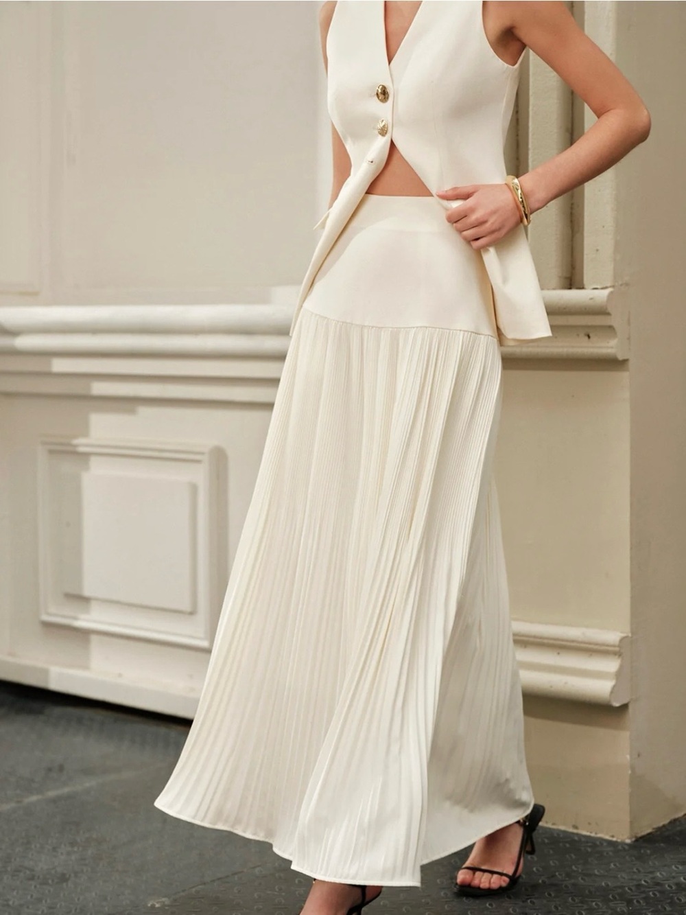 Commense Ivory Pleated Maxi Skirt
